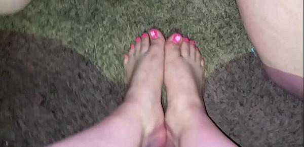  Cum on sexy pink toes (Feet Cumshot) 2